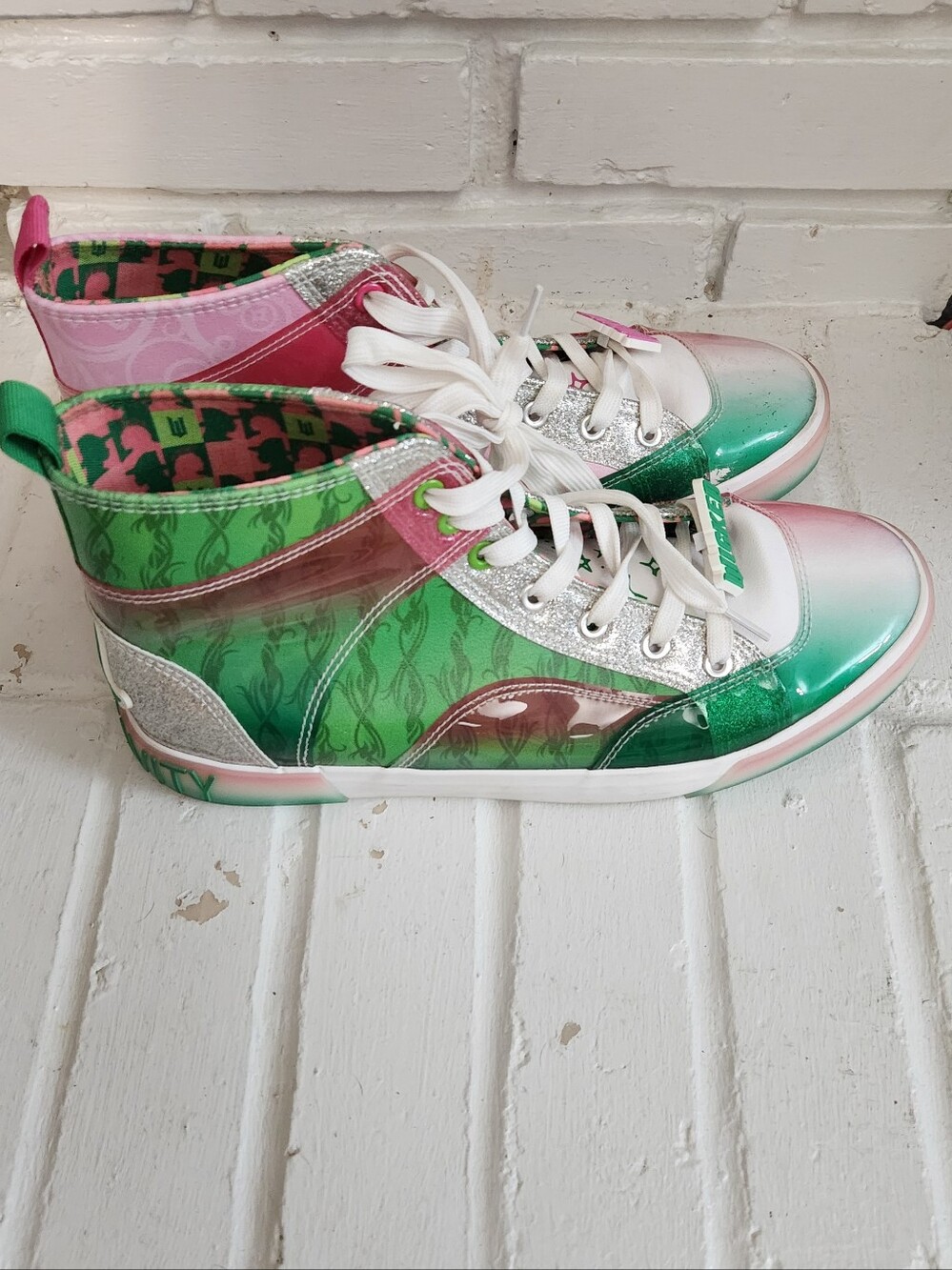 Ground Up Wicked High-Top Fashion Sneakers in Pink and Green, Size 11